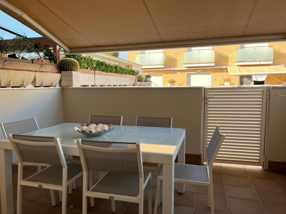 Cozy Beach House With Pool & Bbq Cubelles Eksteriør billede