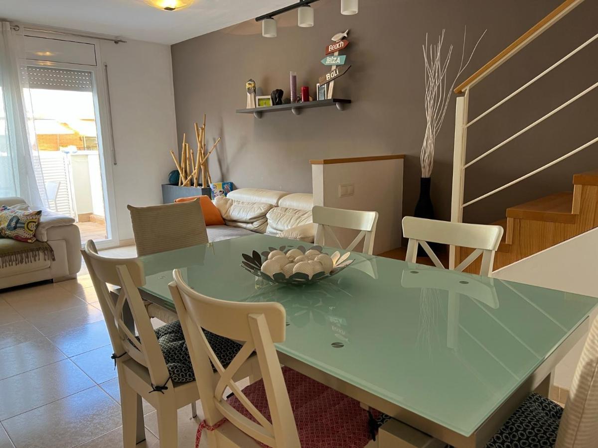 Cozy Beach House With Pool & Bbq Cubelles Eksteriør billede