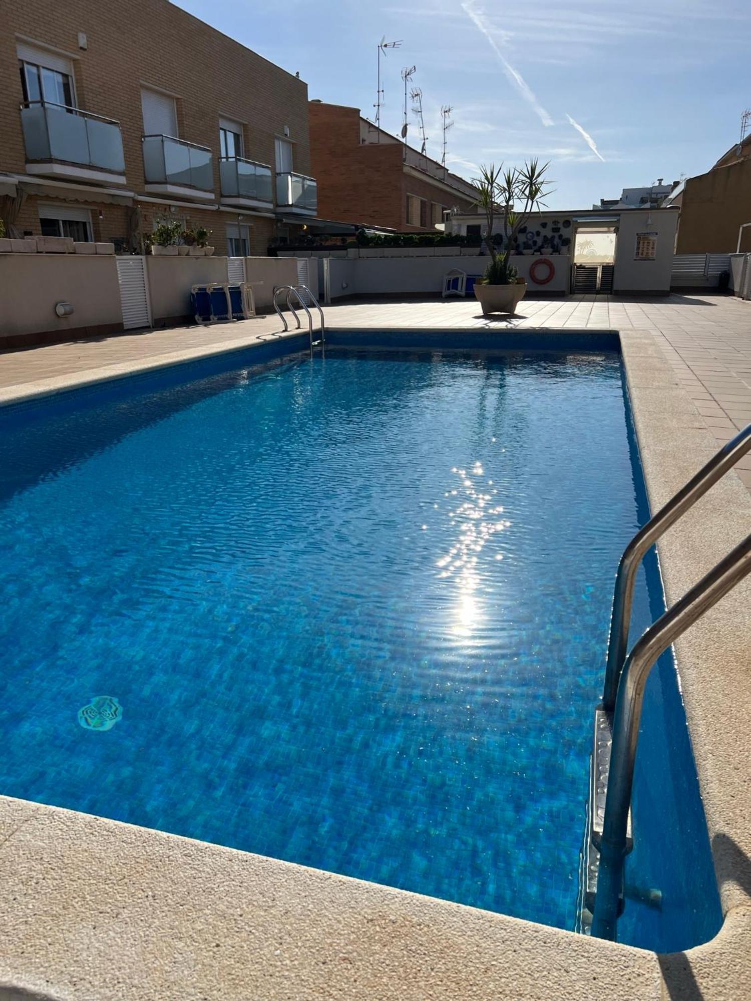 Cozy Beach House With Pool & Bbq Cubelles Eksteriør billede